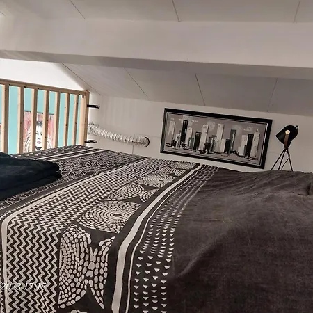 A Carreyrat Calme Et Verdoyant דירה מונטובן