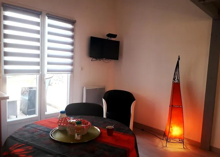 A Carreyrat Calme Et Verdoyant *