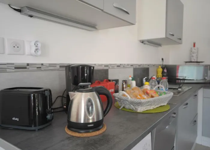 דירה A Carreyrat Calme Et Verdoyant *