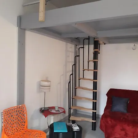 A Carreyrat Calme Et Verdoyant Apartment