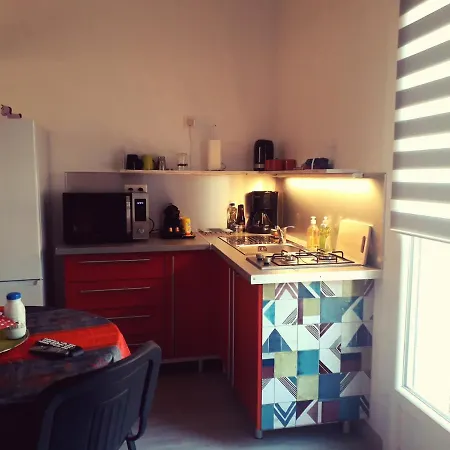 Apartment A Carreyrat Calme Et Verdoyant