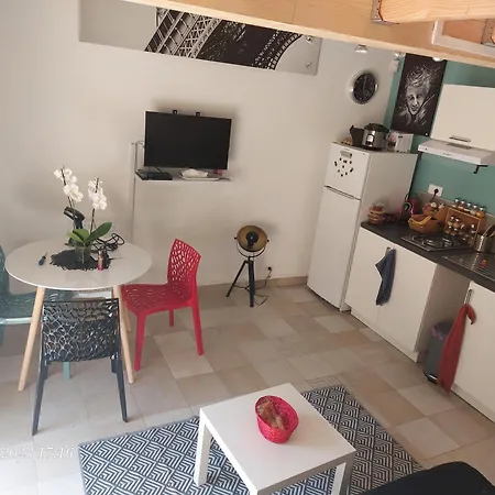 A Carreyrat Calme Et Verdoyant Apartmán *