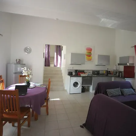 A Carreyrat Calme Et Verdoyant Apartmán