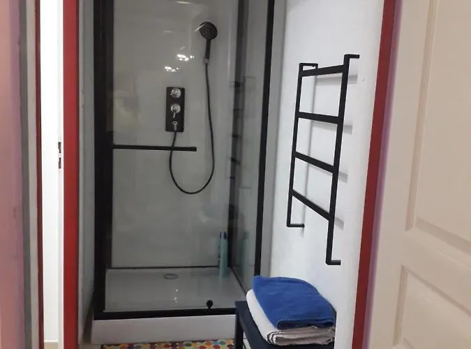 A Carreyrat Calme Et Verdoyant *