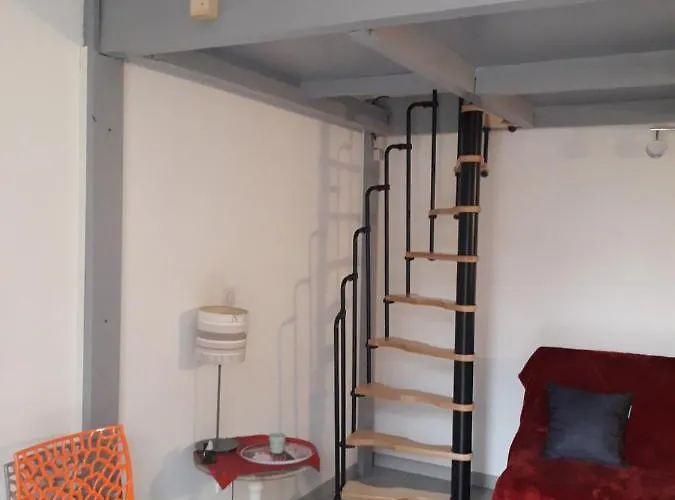 A Carreyrat Calme Et Verdoyant Appartamento