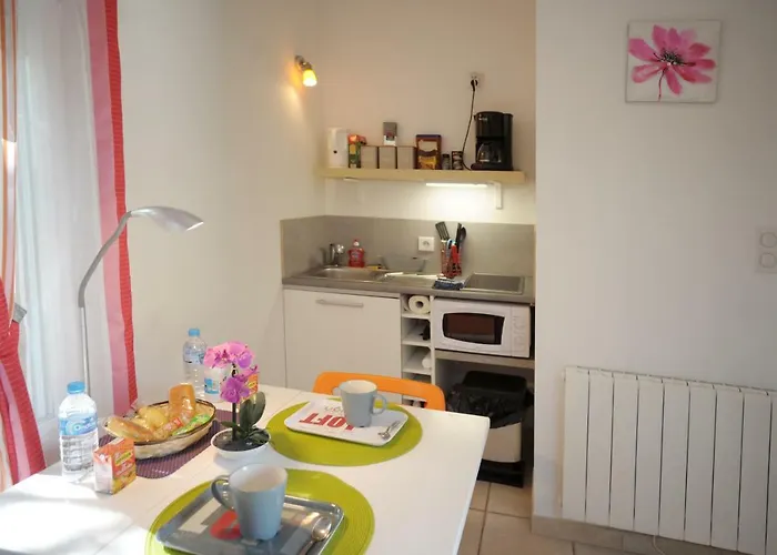 A Carreyrat Calme Et Verdoyant Appartamento